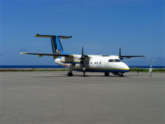  DHC-8.  Wikimedia Commons
