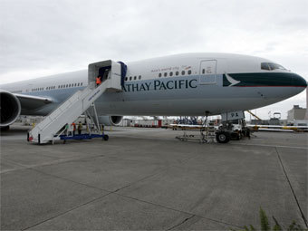 Boeing 777-300ER  Cathay Pacific.    