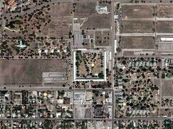        , -,  .  Google Earth