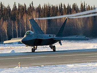  F-22 Raptor.    www.solcomhouse.com
