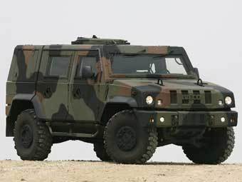 Iveco LMV.    www.defenseindustrydaily.com