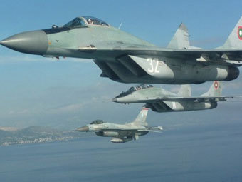 -29  .    www.airforce.gr