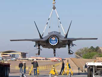 F-35 Lightning II.    www.jsf.mil