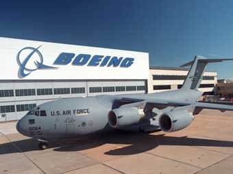 C-17 Globemaster III  .  Boeing.