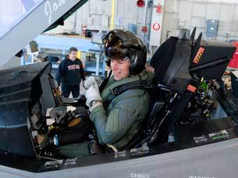       F-35.  Lockheed Martin.